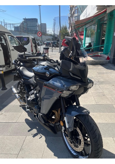 2025-26 Yamaha Tracer 9 / Gt Ön Cam Açık Füme 54cm 4mm Zeus Acik Füme