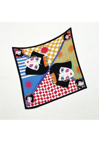Tarzını Seç Siyah Queen Fular / Bandana / Aksesuar 48x48 Cm