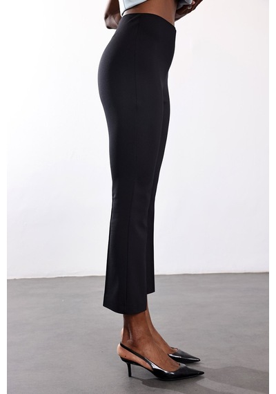 5in1Canpolat Siyah Mini Flare Pantolon