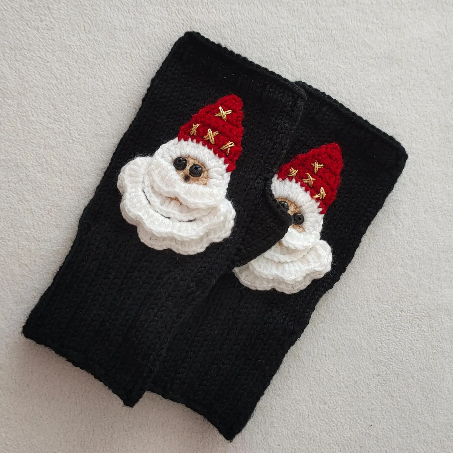 Newdaycraft El Örgüsü Motifli Parmaksız Siyah Noel Eldiven Bileklik Kırmızı - Siyah Newdaycraft El Örgüsü Motifli Parmaksız Siyah Noel Eldiven Bileklik Kırmızı - Siyah