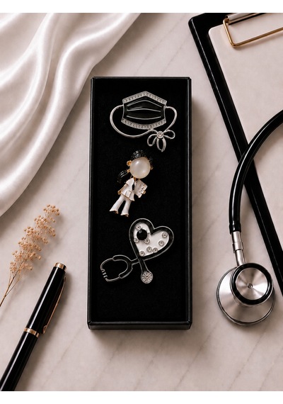 Doktor Temalı Premium Broş Seti Günlük Kombinlere Şık Dokunuş 5 Renkli