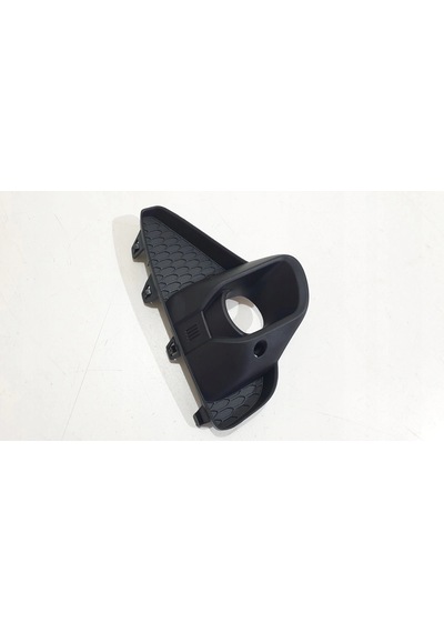 Opel Corsa F 2020 Yılında Çıkan Kasa Ön Sis Lambası Kapağı Delikli Ultımate Sağ Oem No: 983021818