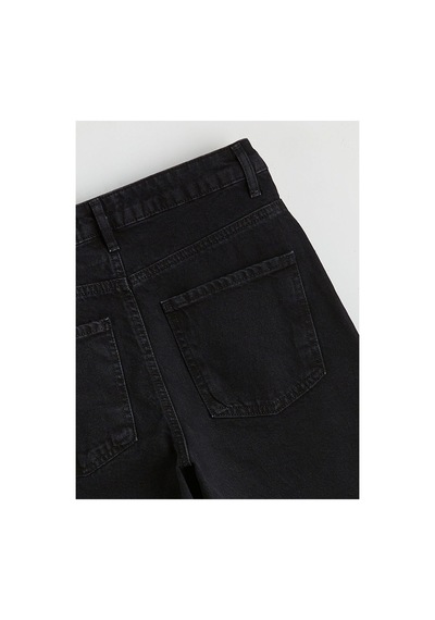 LC Waikiki Alıta Cıty Farkıyla Lcw Jeans Siyah Denim Düz Balloon Fit Yüksek Bel Daralan Paça Kadın Jean Pantolo Siyah - 925400061 Siyah LC Waikiki Alıta Cıty Farkıyla Lcw Jeans Siyah Denim Düz Balloon Fit Yüksek Bel Daralan Paça Kadın Jean Pantolo Siyah - 925400061 Siyah