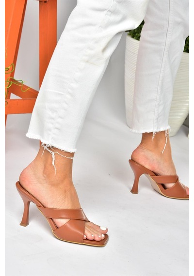 Fox Shoes Taba Çapraz Bantlı Kalın Topuklu Kadın Terlik P590033009 Taba-suni Deri Taba