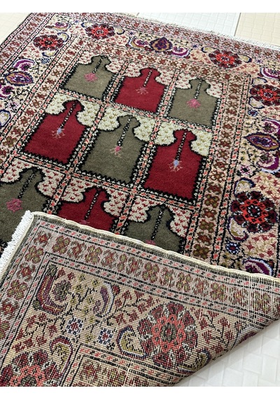 El Dokuma Bünyan Halısı Floş Seccade 93x130 Paftalı Sıfır Halı Renkli