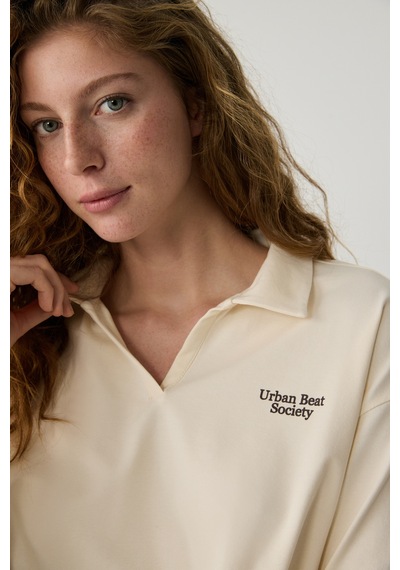 Urban Beat Eudora Kadın Polo Yaka Patlı Uzun Kollu Baskı Detaylı Ekru T-shirt Ekru Urban Beat Eudora Kadın Polo Yaka Patlı Uzun Kollu Baskı Detaylı Ekru T-shirt Ekru