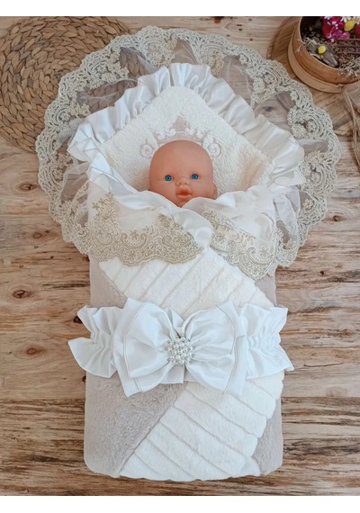 Yenidoğan Wool Yün Kumaş Taç Nakışlı Güpür Duvaklı Fiyonk Prizma Taş Unisex Kundak Bebek Battaniyesi Bej Renkli Çok Renkli