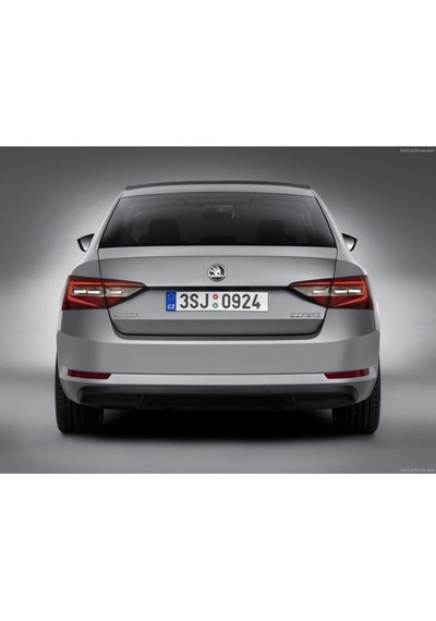 Skoda Superb 2015-2019 Arka Tampon Sol Reflektörü