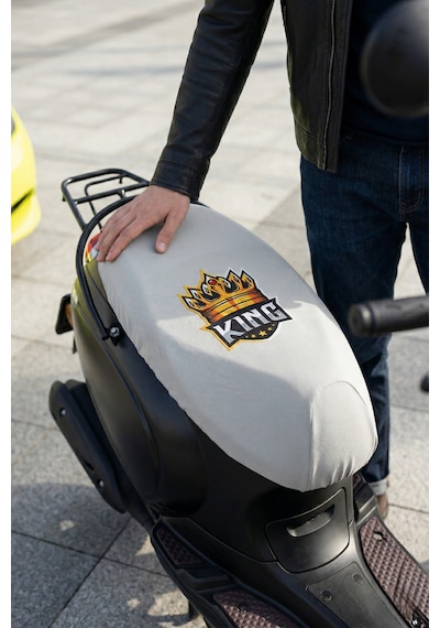 Kemboss King Baskılı Motor Sele Kılıfı Lastikli Bağlamalı Universal Uyumlu Motosiklet Koltuk Koruyucu