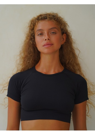 Mai Studios Co. Rufus Siyah Kısa Kollu Crop Top Siyah