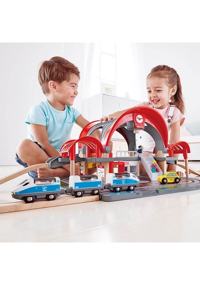 Hape Grand City Oyuncak Tren İstasyonu