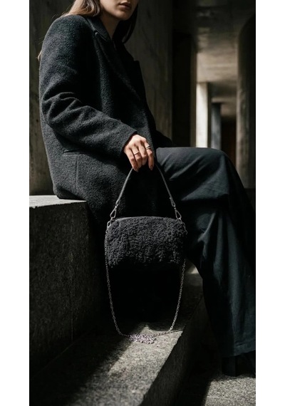 Zennamoda Siyah Peluş Kadın Omuz Ve El Çantası 18x12 Cm Zincir Askılı Yumuşak Dokulu Mini Çanta Çok Renkli