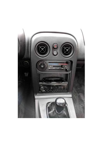 Miata Radyosu Merkez Konsol Adaptörü