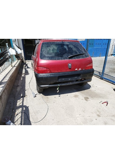 PEUGEOT 106 GTI ARKA TAMPON ( Bantlar üzerindedir)