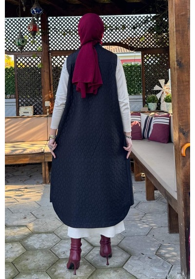 Rabia Şamlı Safir Kapitone Yelek Siyah Çok Renkli