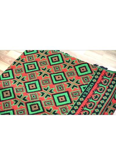 Makine Dokuması Baklava Desenli 3 Mekik Kaliteli Küçük Kilim