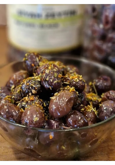 Dalgıçoğlu Yağlı Sele Az Tuzlu Taze Siyah Çıtır Çerez Yuvarlama Zeytin 1 KG