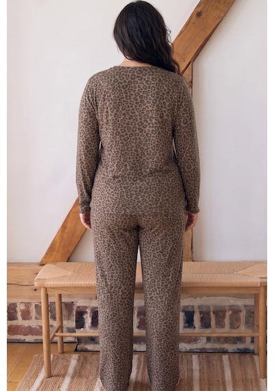 Siyah İnci Desenli Büyük Beden Battal Boy Viskon Örme Pijama Takım 26224868 Leopar Siyah İnci Desenli Büyük Beden Battal Boy Viskon Örme Pijama Takım 26224868 Leopar