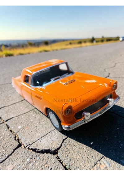 Nostaljik Turuncu 1955 Ford Thunderbird 1/32 Ölçek Metal Çek Bırak Araba Kapılar Açılır Çok Renkli