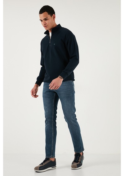 Buratti Pamuklu Regular Fit Normal Bel Boru Paça Jeans Erkek Kot Pantolon 2211C36Parma Mavi Buratti Pamuklu Regular Fit Normal Bel Boru Paça Jeans Erkek Kot Pantolon 2211C36Parma Mavi