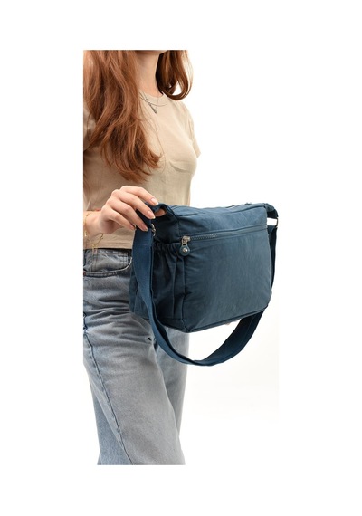Çapraz Askılı Ultra Hafif Çok Cepli Bayan Omuz Çantası Mavi Model: 571-6d - Mavi