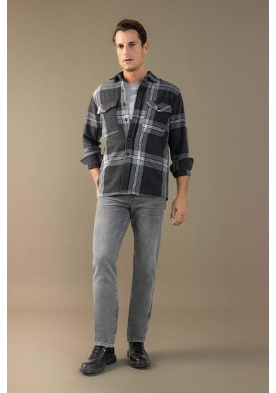 DeFacto Regular Fit Polo Yaka Kareli Oduncu Flanel Uzun Kollu Gömlek D6027AX24AUBK81 Siyah DeFacto Regular Fit Polo Yaka Kareli Oduncu Flanel Uzun Kollu Gömlek D6027AX24AUBK81 Siyah