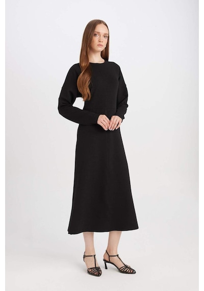 DeFacto Relax Fit Bisiklet Yaka Krep Uzun Kollu Maxi Siyah Elbise D7485AX24WNBK81 Siyah