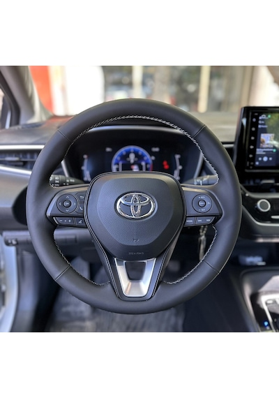 Toyota Corolla 2020-2024 Araca Özel Direksiyon Kılıfı Napa Deri Gri İp Siyah