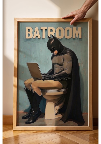 Tuvalette Laptop Kullanan Batman Çerçeveli Tablo - Wc Tuvalet İçin Tablo