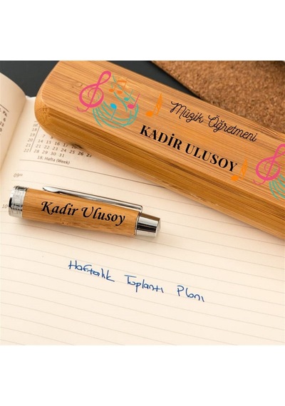Müzik Öğretmenine Hediye İsme Özel Bambu Ahşap Roller Kalem Seti - Öğretmenler Günü Kutulu Kalem Mavi