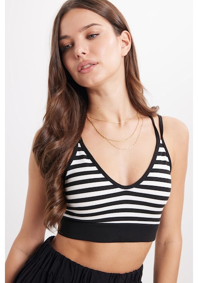 Tudors Kadın Slim Fit Dar Kesim Sırtı Çapraz Bağlamalı Askılı V Yaka Çizgili Siyah Crop -51086