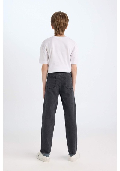 DeFacto Erkek Çocuk Loose Fit Düz Paça Cepli Basic Düz Jean Pantolon C3698A824WNNM36 DeFacto Erkek Çocuk Loose Fit Düz Paça Cepli Basic Düz Jean Pantolon C3698A824WNNM36