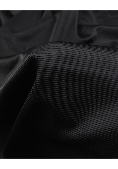 Siyah Renkte Tafta Benzeri Kumaş En: 140 Cm-10470 Siyah