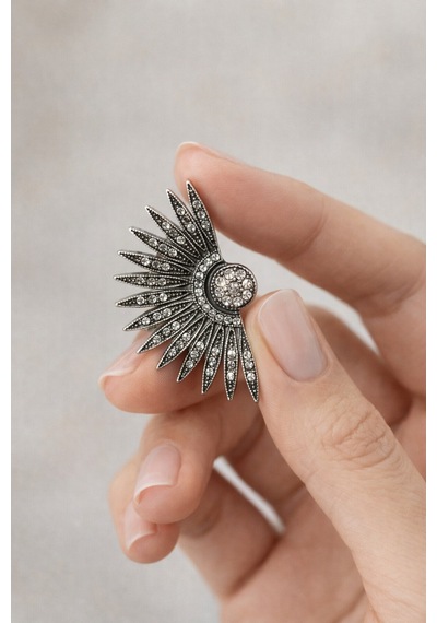 Vintage Işıltılı Taşlı Güneş Model Küpe Oksit Görünümlü Şık Tasarım Küpe Diğer