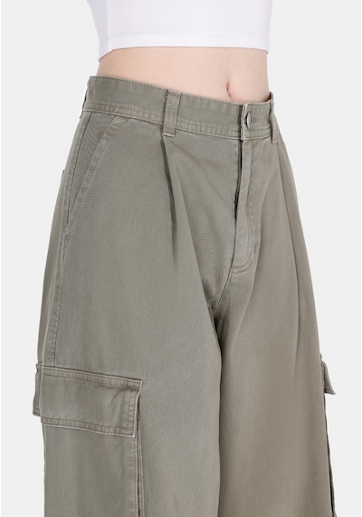 Colin's Colins Regular Fit Orta Bel Geniş Paça Kadın Yeşil Pantolon Cl1072481 Q1.v1 Kha Haki Colin's Colins Regular Fit Orta Bel Geniş Paça Kadın Yeşil Pantolon Cl1072481 Q1.v1 Kha Haki