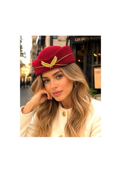 Genel Aksesuarlı Kadın Kırmızı Yün Keçe Bere Şapka Hostes Modeli