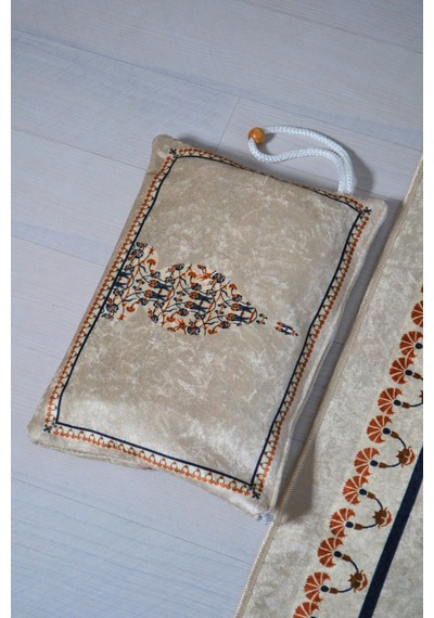 Çantalı Fermuarlı Desenli Seccade Kp001 Krem