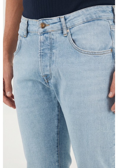 Buratti Dar Kalıp Düşük Bel Dar Paça Kot Pantolon Erkek Kot Pantolon 1115c61napolı Açık Mavi Buratti Dar Kalıp Düşük Bel Dar Paça Kot Pantolon Erkek Kot Pantolon 1115c61napolı Açık Mavi