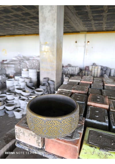 Dantel Desen Gold Gri Beton Saksı