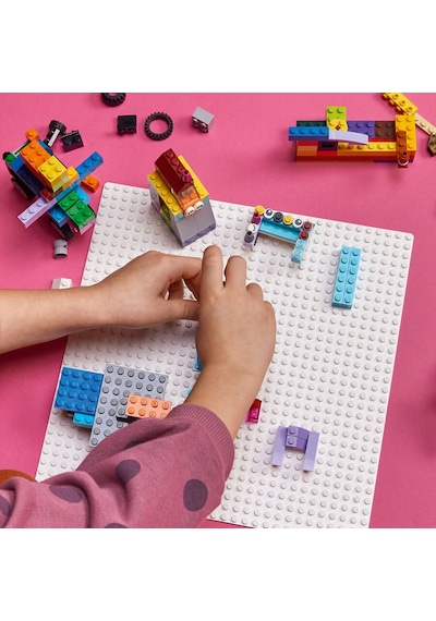 LEGO® Classic Beyaz Plaka 11026 - 4 Yaş ve Üzeri LEGO Severler için Açık Uçlu Yaratıcı Yapım Seti (1 Parça)