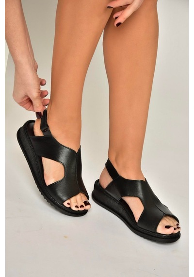 Fox Shoes Y555040903 Siyah Hakiki Deri Comfort Ortopedik Taban Kadın Sandalet Siyah