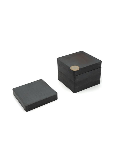 Çok Güçlü Kare Blok Ferrit Mıknatıs - Siyah Magnet - Y35 Kalite - 100x100x20 mm