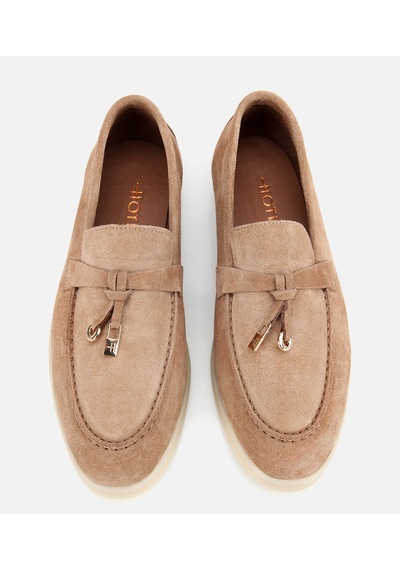 Hotiç Kadın Süet Deri Bej Gold Aksesuarlı Klasik Loafer