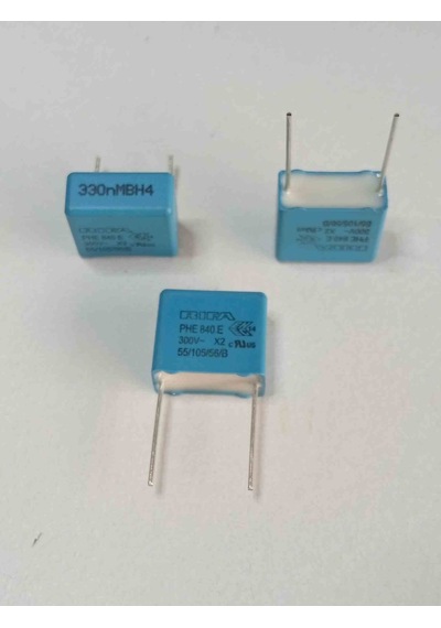 Phe840ex6330mb11r17 330nf 300vac 15 0.2 Kemet Polyester Kondansatör 9 Adet