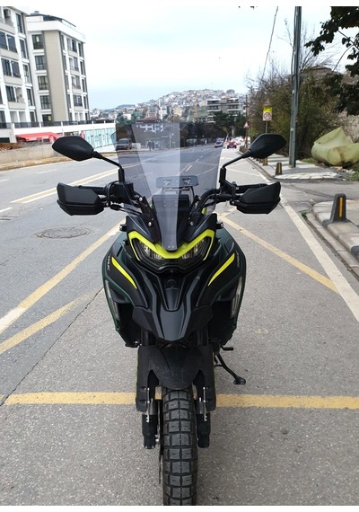 Motocam Benelli Trk 702 X Ön Cam 2024-2026 Model 51cm Füme Renkli 4mm Tasarımlı