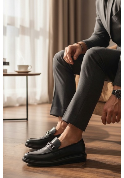 Enoch Hakiki Deri Siyah Metal Aksesuarlı Erkek Comfort Loafer Siyah