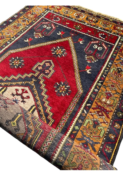 El Dokuma Sıfır Yahyalı 108x220 Kök Boya %100 Yün Halı Renkli