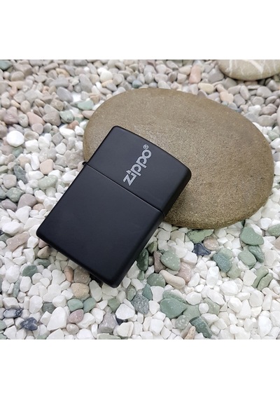 Zippo Çakmak Siyah Zl Centered Lid Design 218-079803