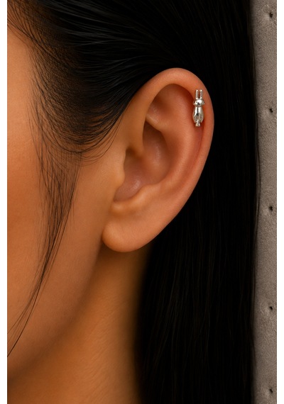 Sertifikalı 316l Çelik Uzun Kulaklı Tavşan Figürlü Taşsız Premium Gümüş Renk Tragus Ve Helix Piercin