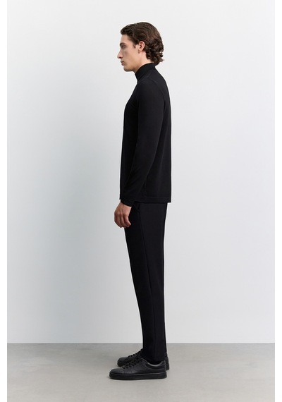 Avva Erkek Siyah Yarım Balıkçı Yaka Rayon Tüylenmeyen Basic Regular Fit Triko Kazak B005151